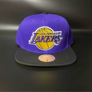 LA Lakers Snapback Hat Purple/Black Mitchell & Ness New